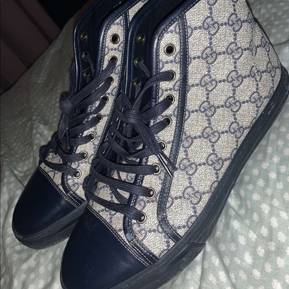 Gucci shoes barely worn - Picture 1 of 3